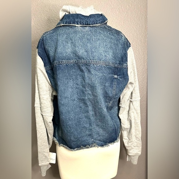 Free People FP We The free Women’s Knit Hoodie Distressed Denim Jacket Navy Sz S - Picture 6 of 17